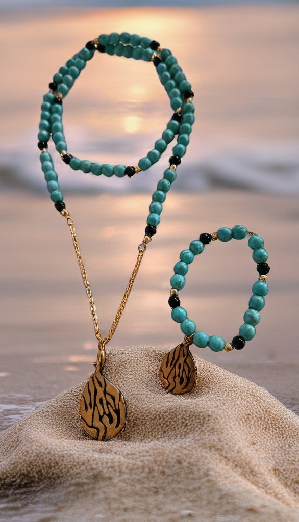 Bracelet Aesh Shéli Doré Fond Noire avec Perles Turquoises