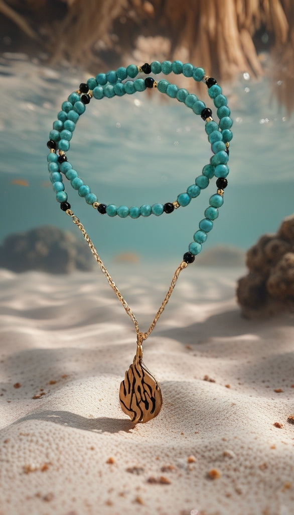 Collier Sautoir Aesh Shéli Doré Fond noir Avec Perles Turquoises